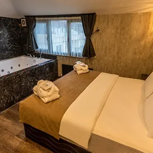 Отель Golden Dream