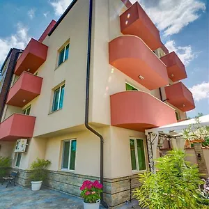 Siena House Konukevi